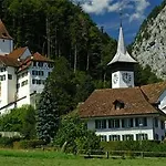 Hotell Lowen *
